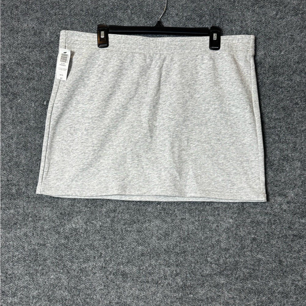 Aritzia TNA Perfect Mini Skirt in Heather Grey - Size Extra Large (XL), NWT